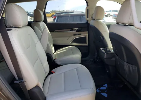 2021 Kia Telluride S z USA, uszkodzony, nr VIN 5XYP6DHC7MG100468